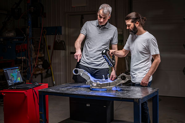 안정적인 성능, 고정이 필요없는 이동형 HandySCAN PRO 레이저 3D스캐너 이미지